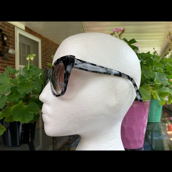 Aldo Tortoise Sunglasses NWOT - Picture 7 of 9